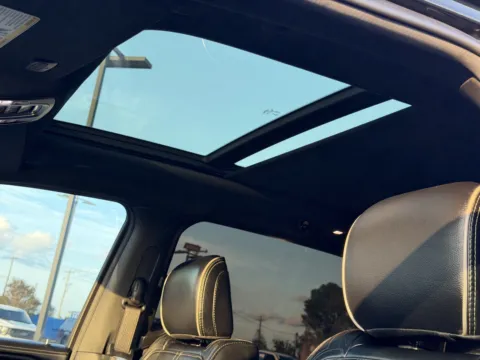 More photos of 2022 Ram 1500 Limited at Auto Boutique Texas, TX