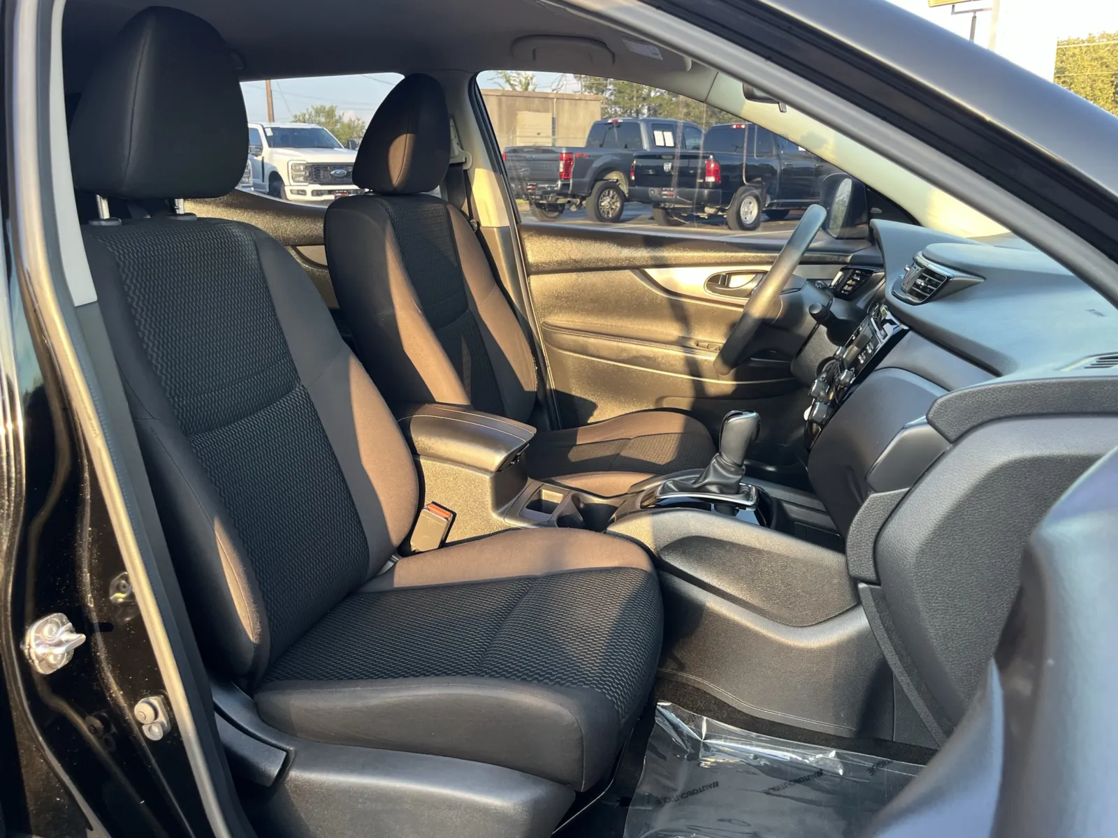 Nissan Rogue Sport photo 26