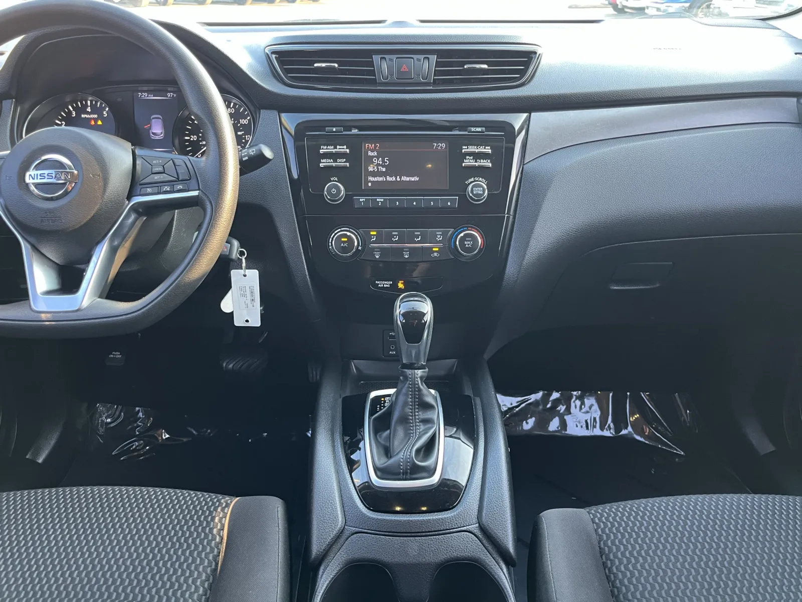 Nissan Rogue Sport photo 23