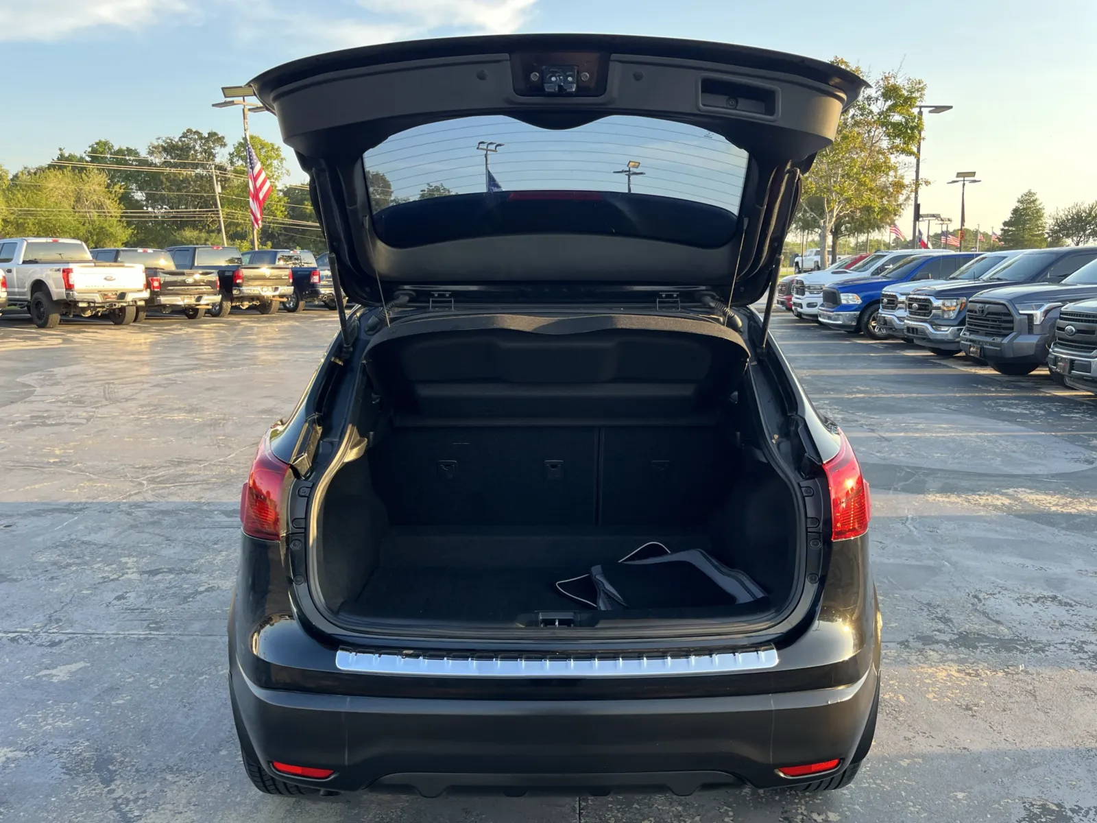 Nissan Rogue Sport photo 12