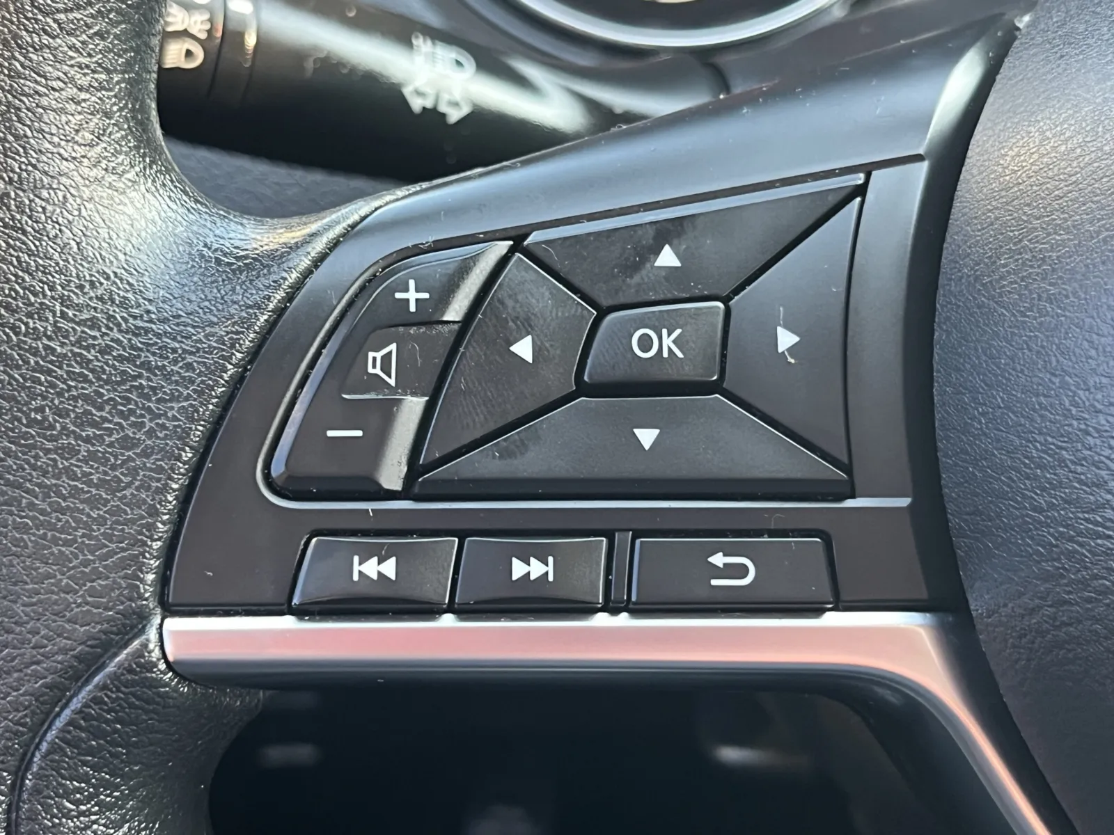 Nissan Rogue Sport photo 18