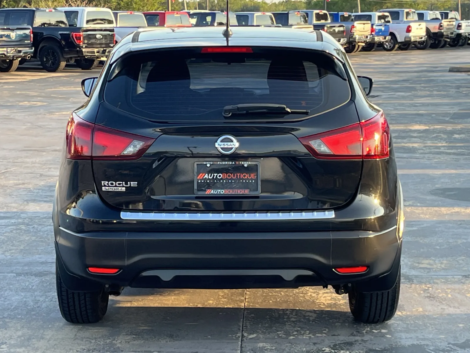 Nissan Rogue Sport photo 8