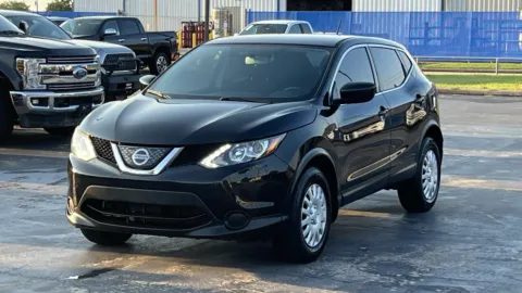 Black 2018 Nissan Rogue Sport S for sale in Alvin, TX