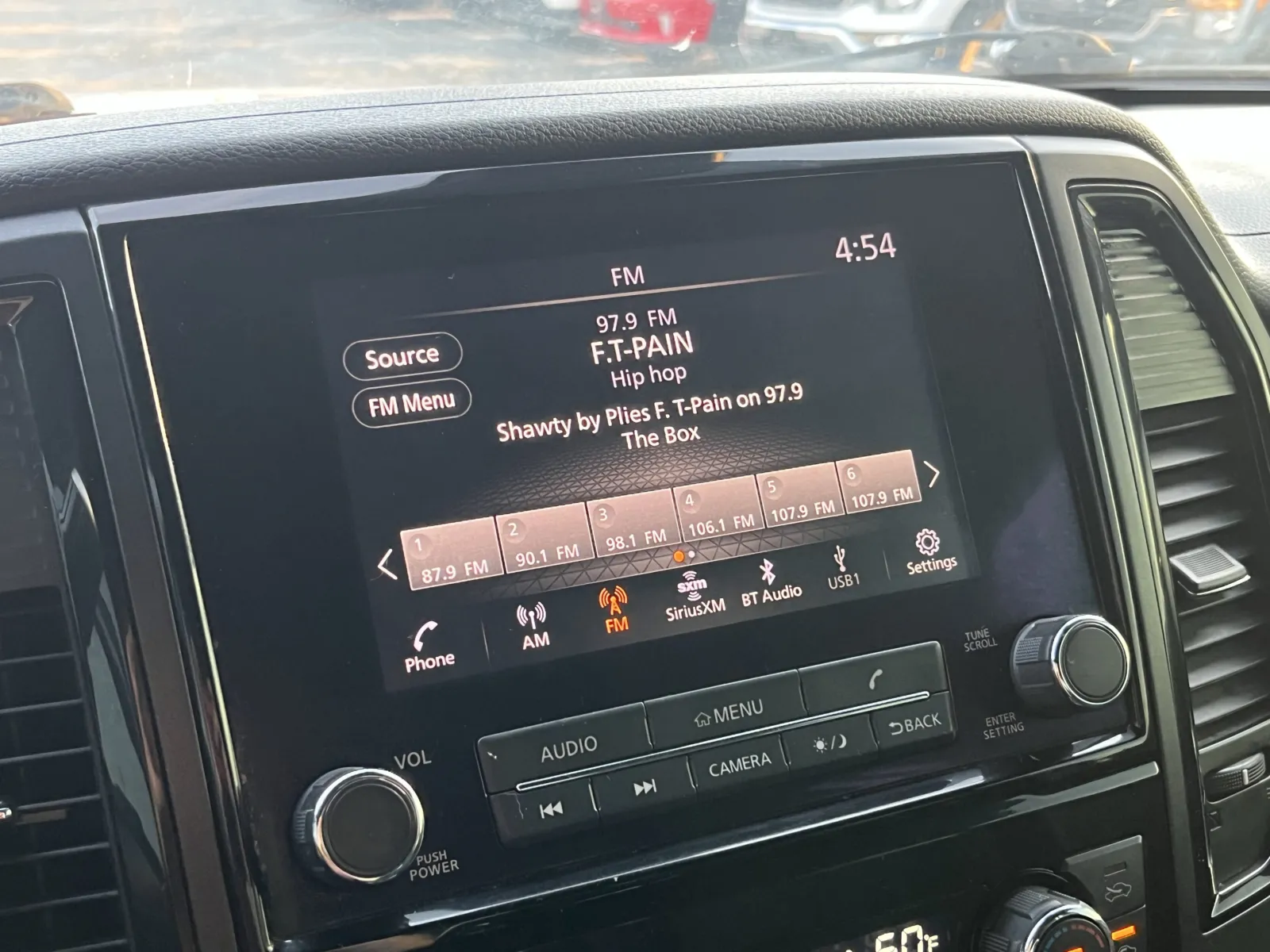 Nissan Titan photo 6