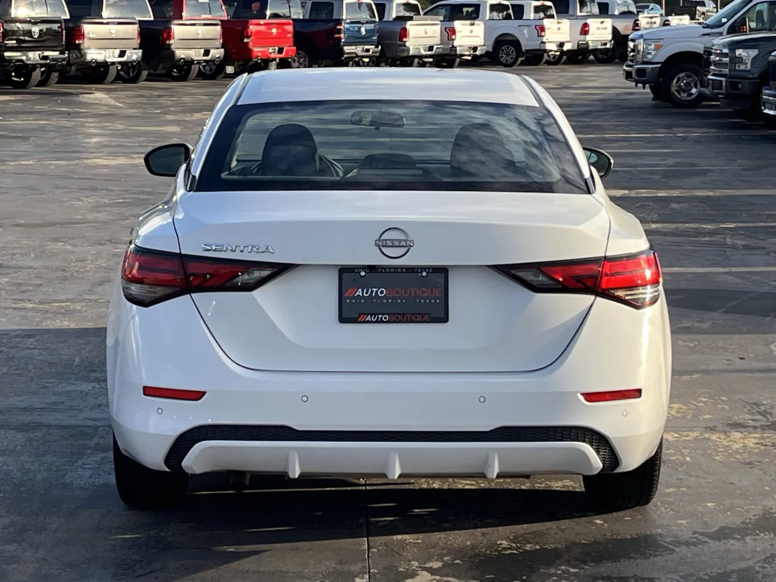 Nissan Sentra photo 7