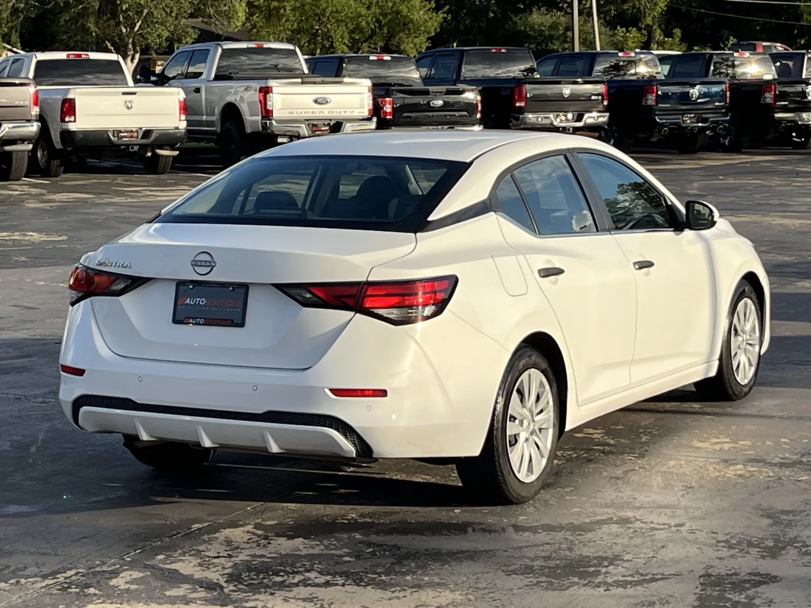 Nissan Sentra photo 8