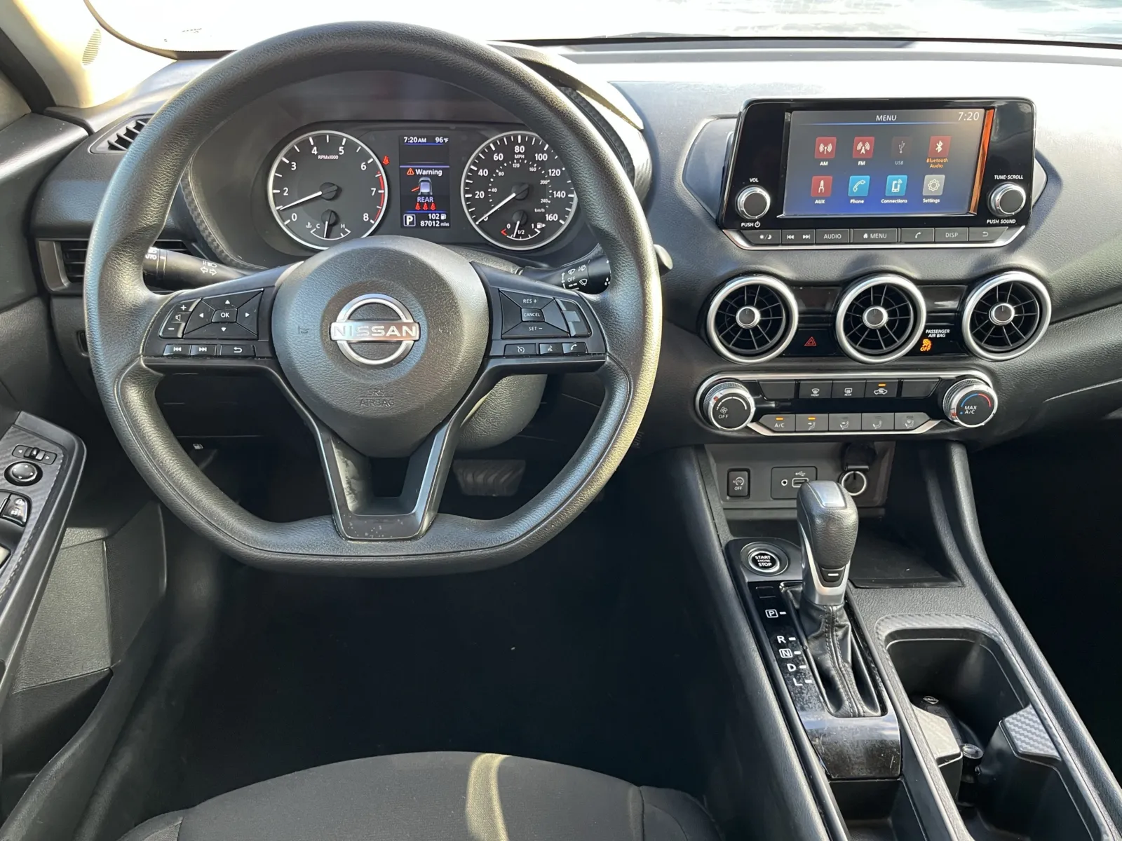 Nissan Sentra photo 14