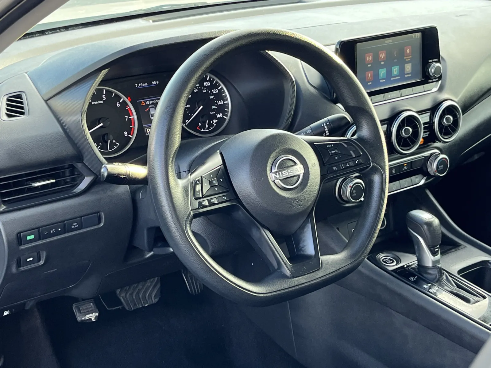 Nissan Sentra photo 12