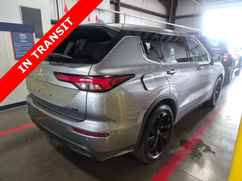 More photos of 2023 Mitsubishi Outlander SE at Auto Boutique Texas, TX