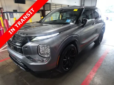 Silver 2023 Mitsubishi Outlander SE for sale in Alvin, TX