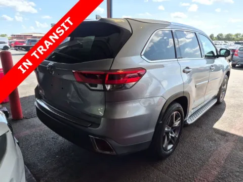 More photos of 2019 Toyota Highlander Limited Platinum at Auto Boutique Texas, TX