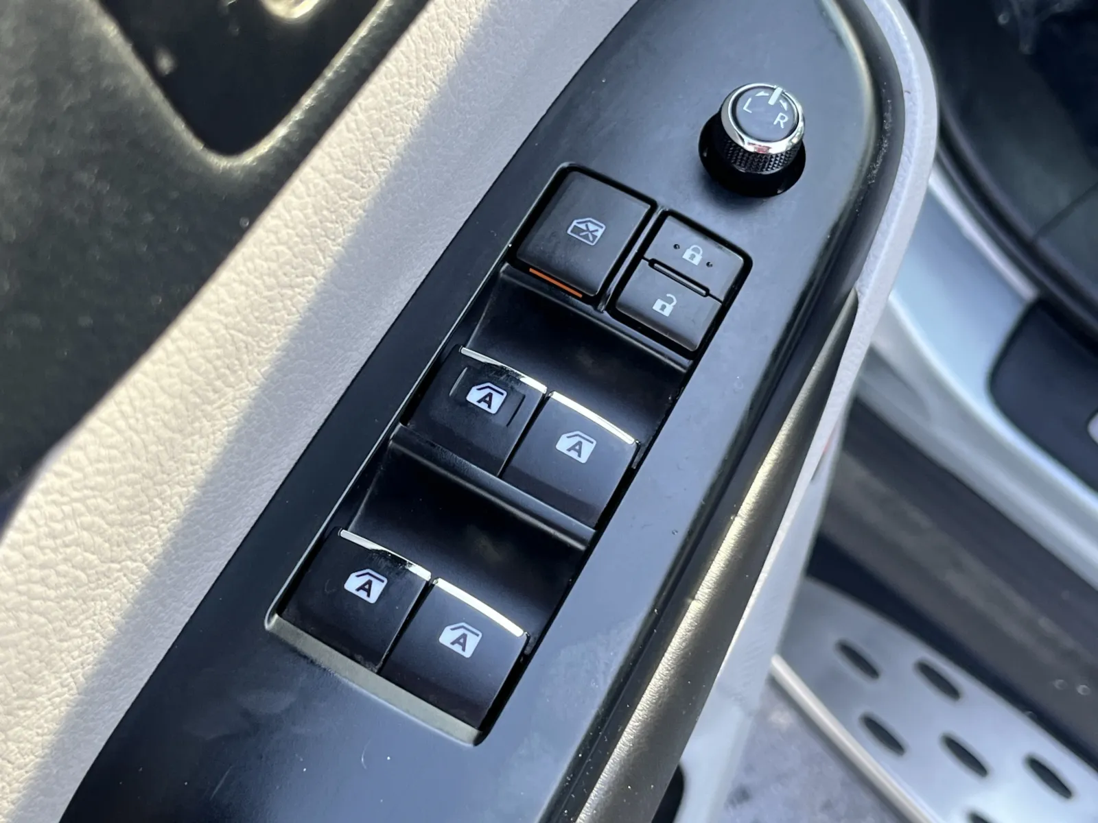 Toyota Highlander photo 23