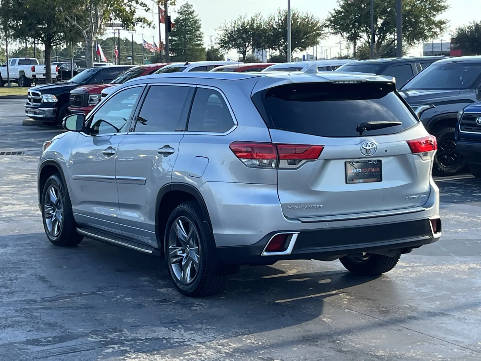 Toyota Highlander photo 10
