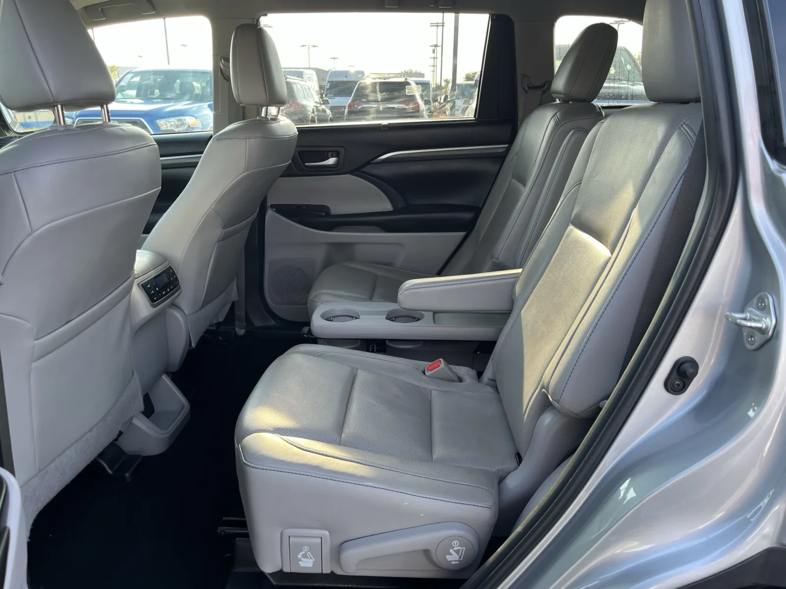 Toyota Highlander photo 28