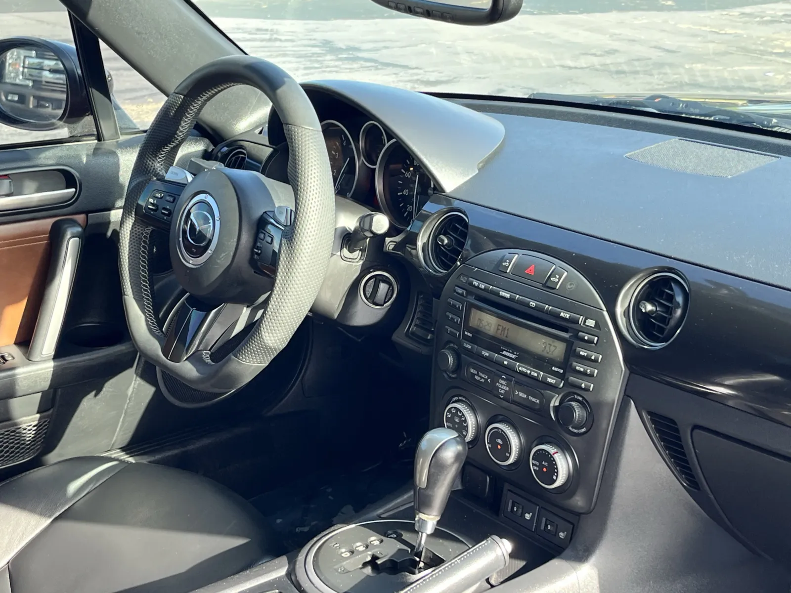 Mazda MX-5 photo 13