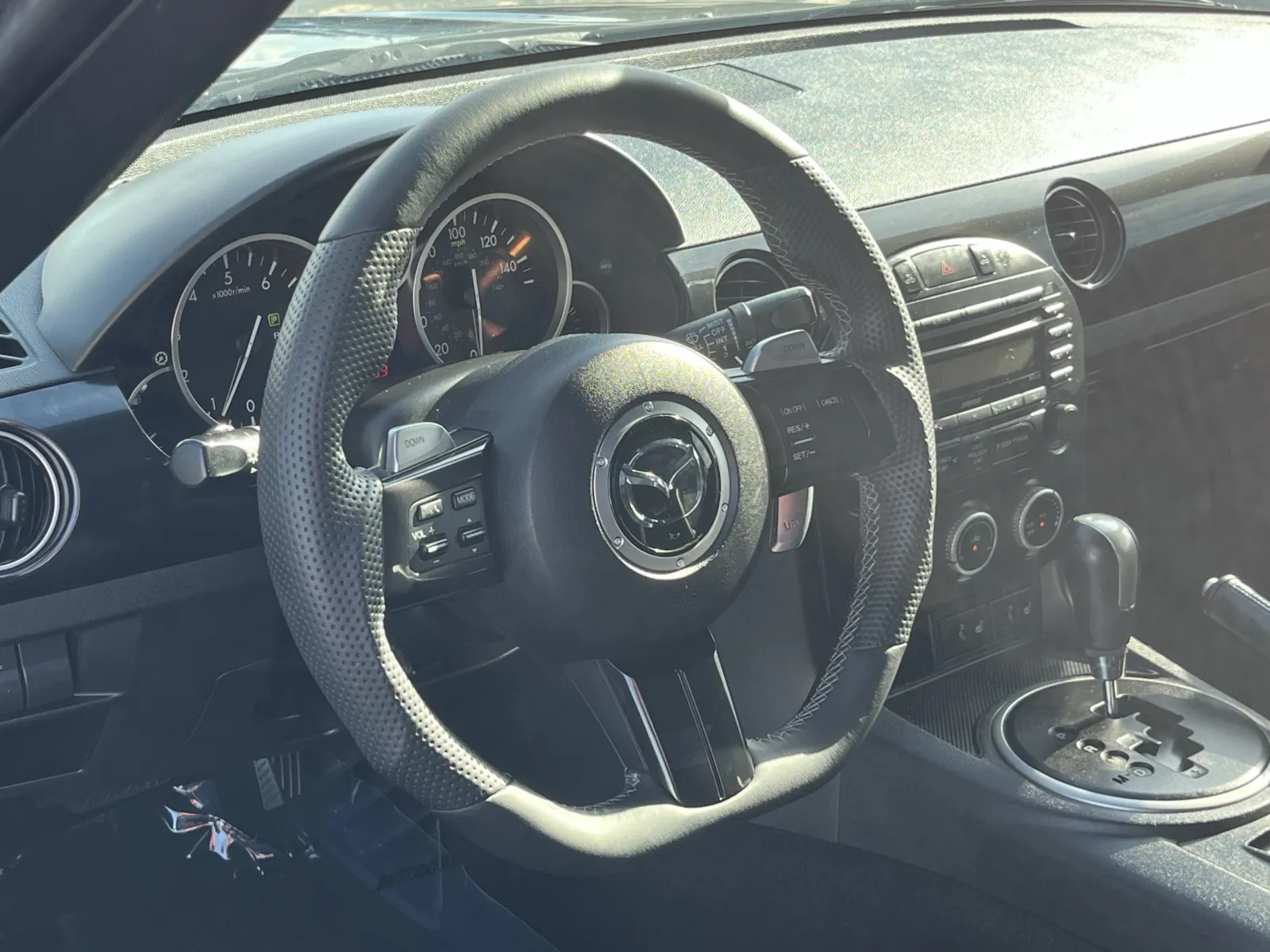 Mazda MX-5 photo 12