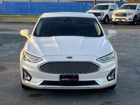 More photos of 2019 Ford Fusion Hybrid Titanium at Auto Boutique Texas, TX
