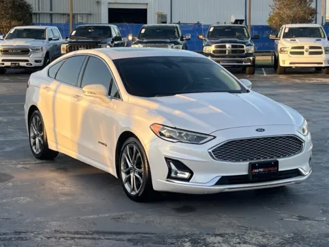 Another view of 2019 Ford Fusion Hybrid Titanium for sale in Alvin, TX at Auto Boutique Texas