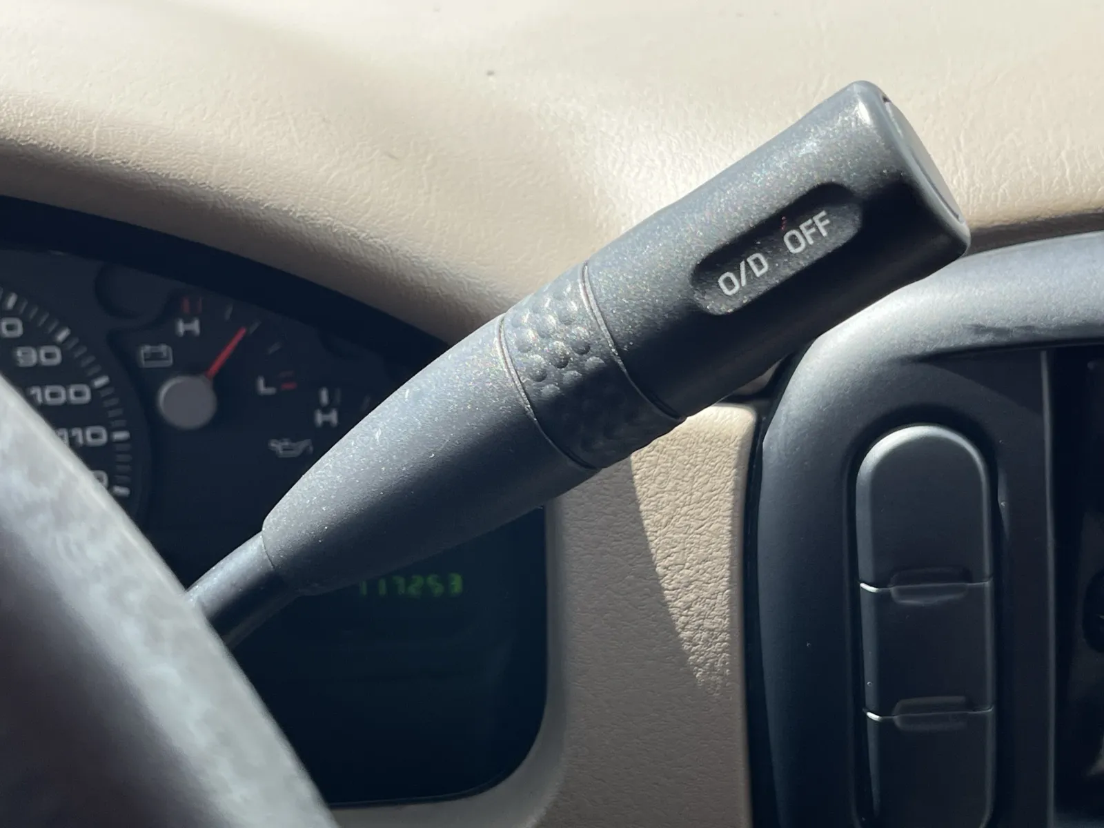 Ford Explorer photo 17