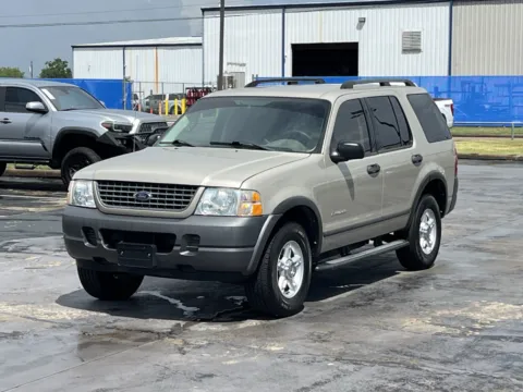 Photos of 2004 Ford Explorer XLS for sale in Alvin, TX at Auto Boutique Texas