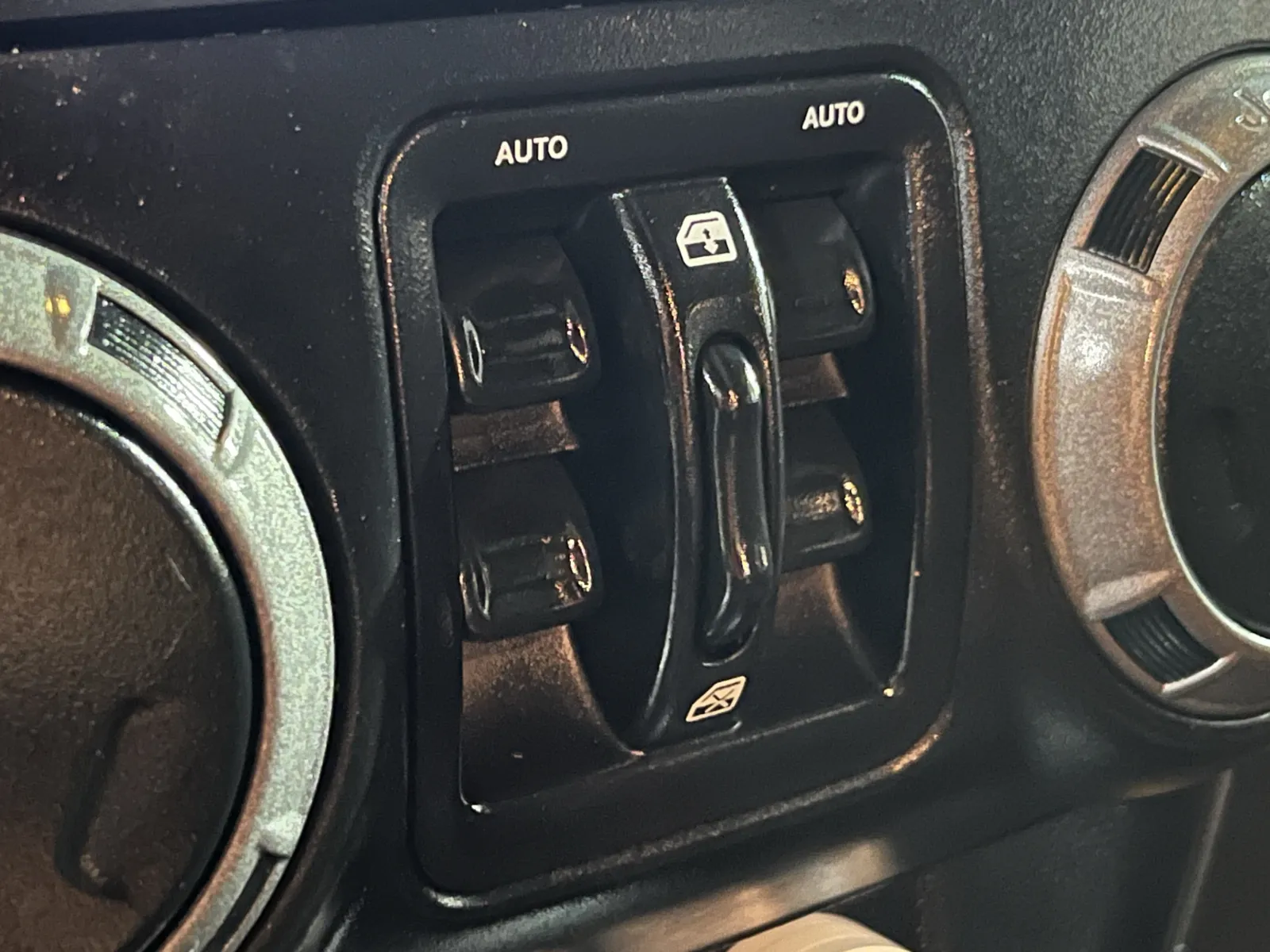 Jeep Wrangler photo 20