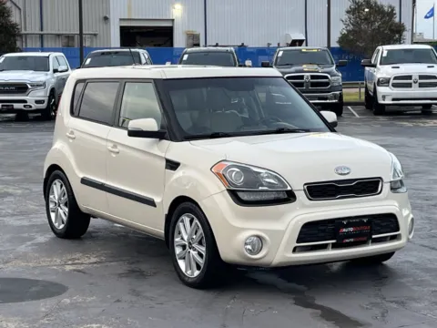 Another view of 2013 Kia Soul ! for sale in Alvin, TX at Auto Boutique Texas