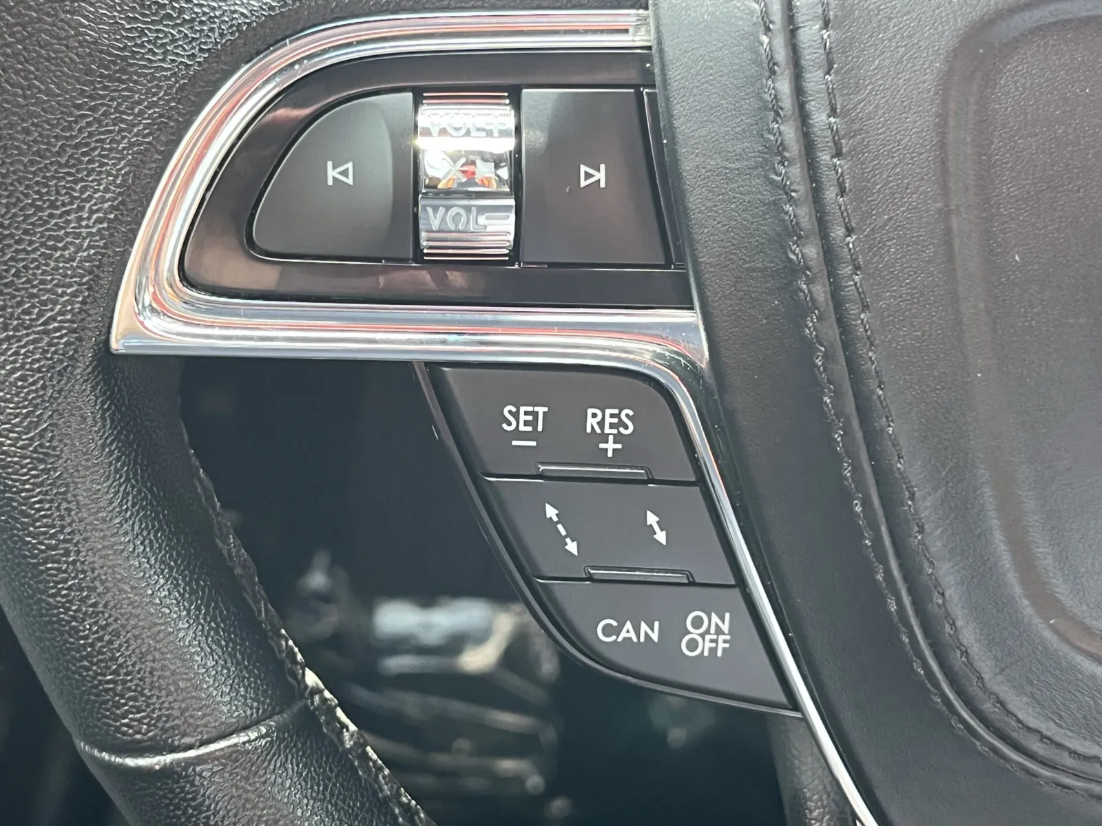 Lincoln Continental photo 16