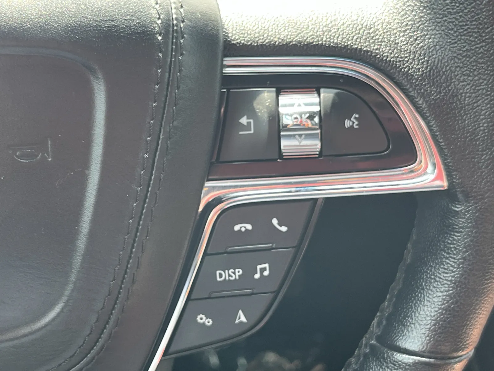 Lincoln Continental photo 17
