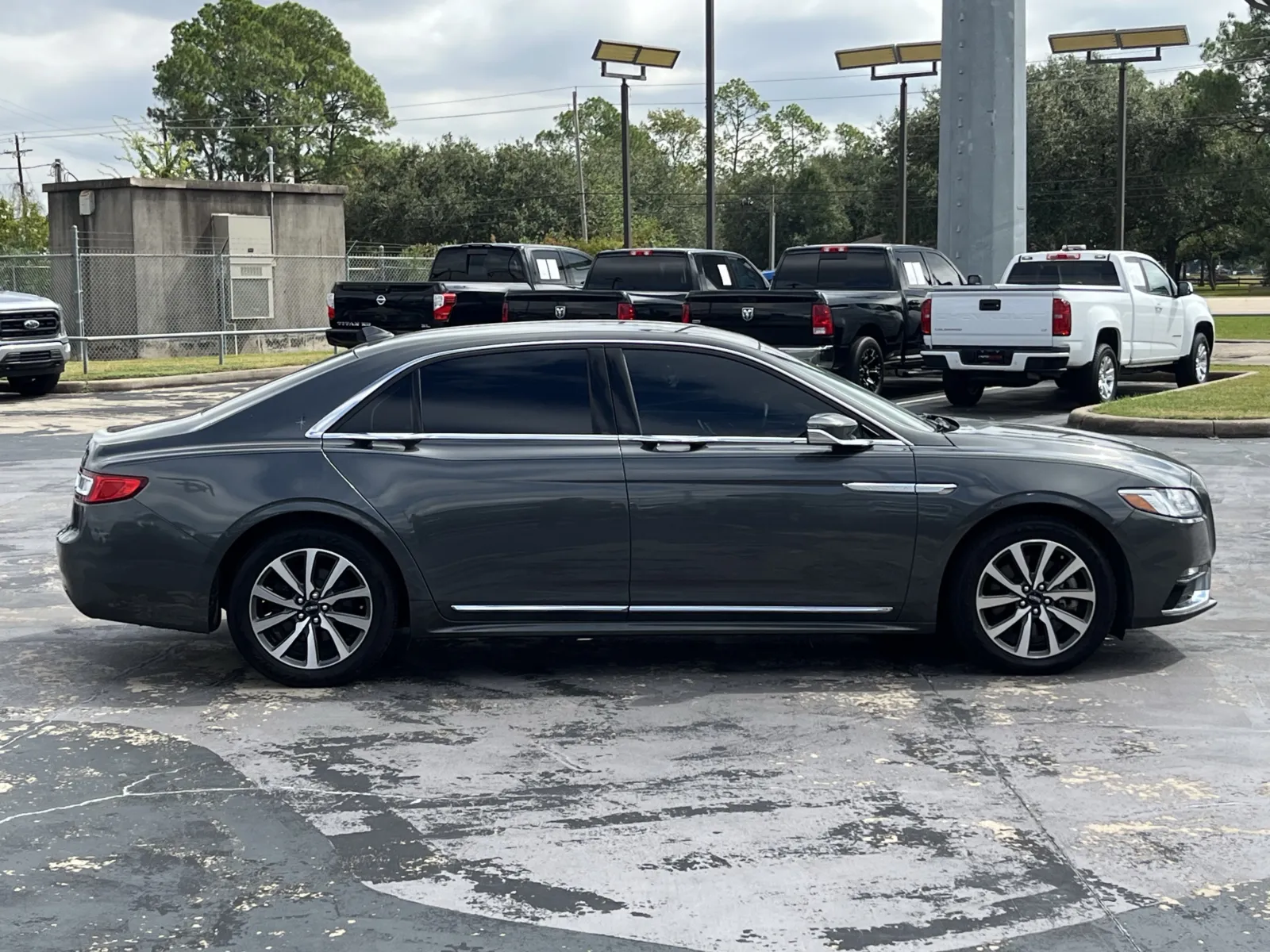 Lincoln Continental photo 10