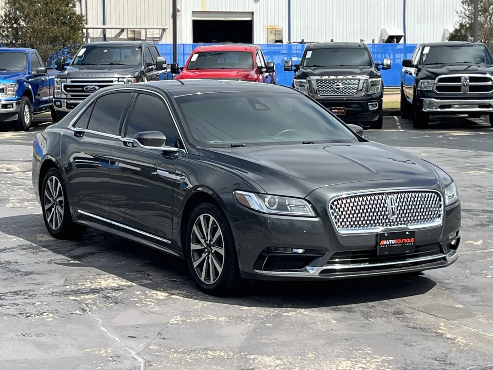 Lincoln Continental photo 3