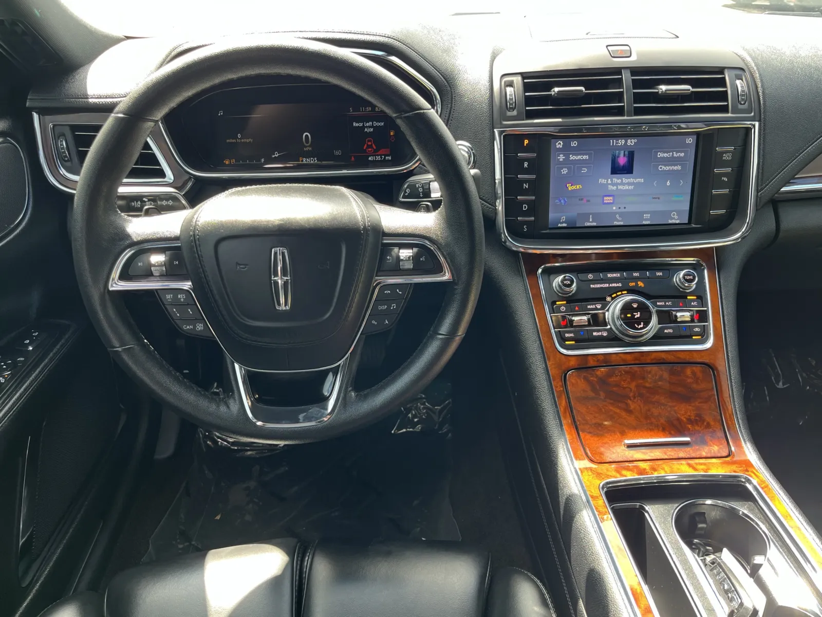 Lincoln Continental photo 14