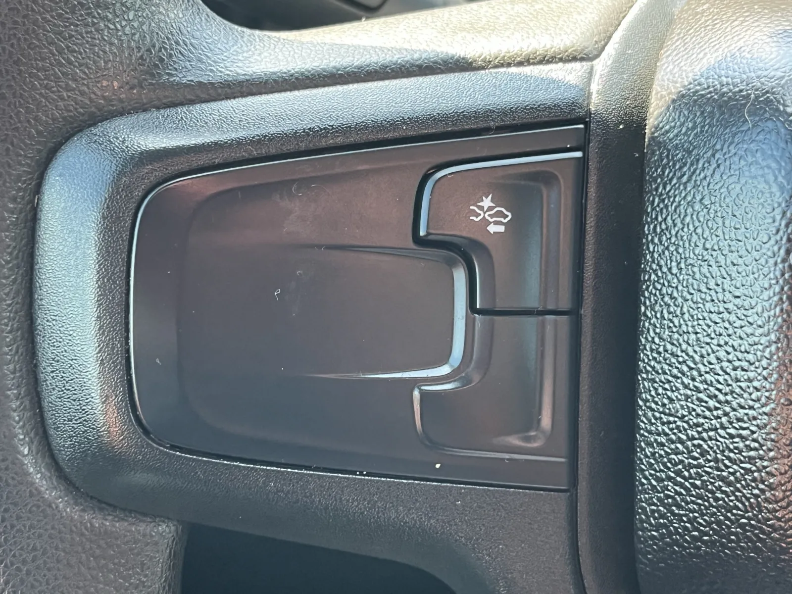 Chevrolet Silverado photo 16
