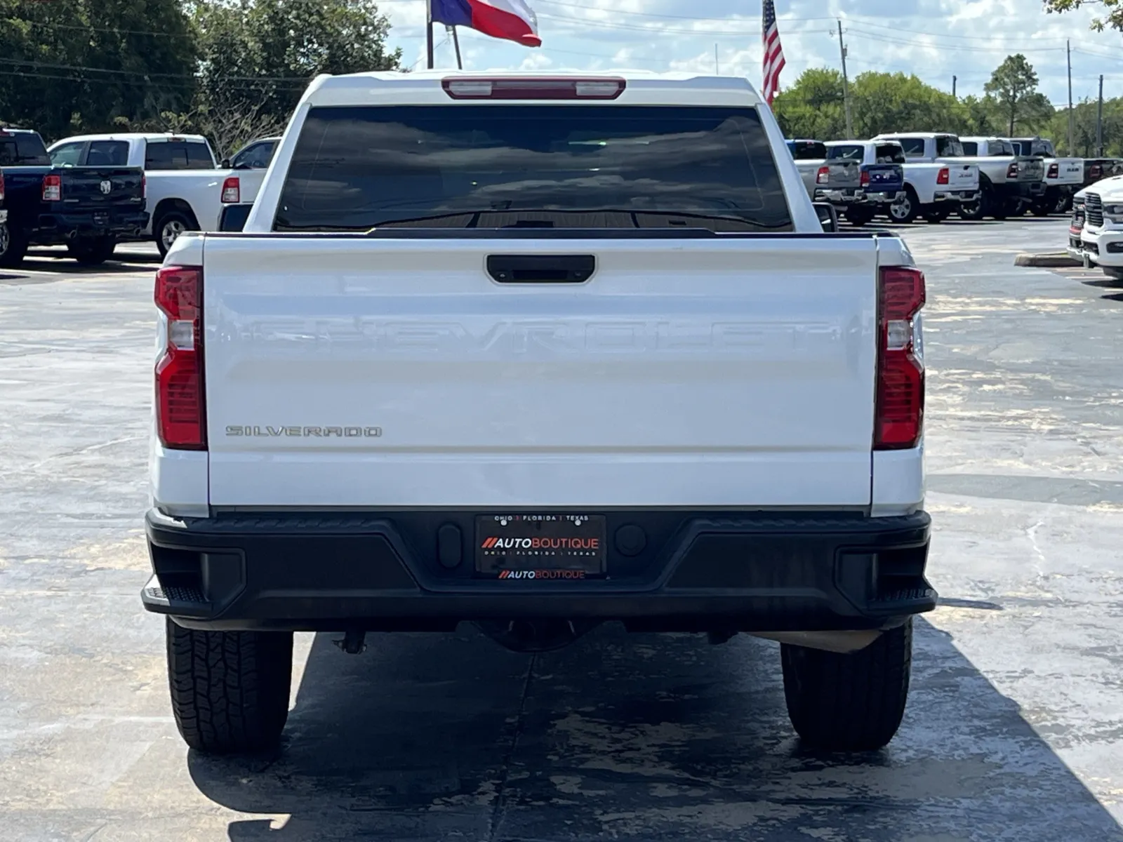 Chevrolet Silverado photo 7