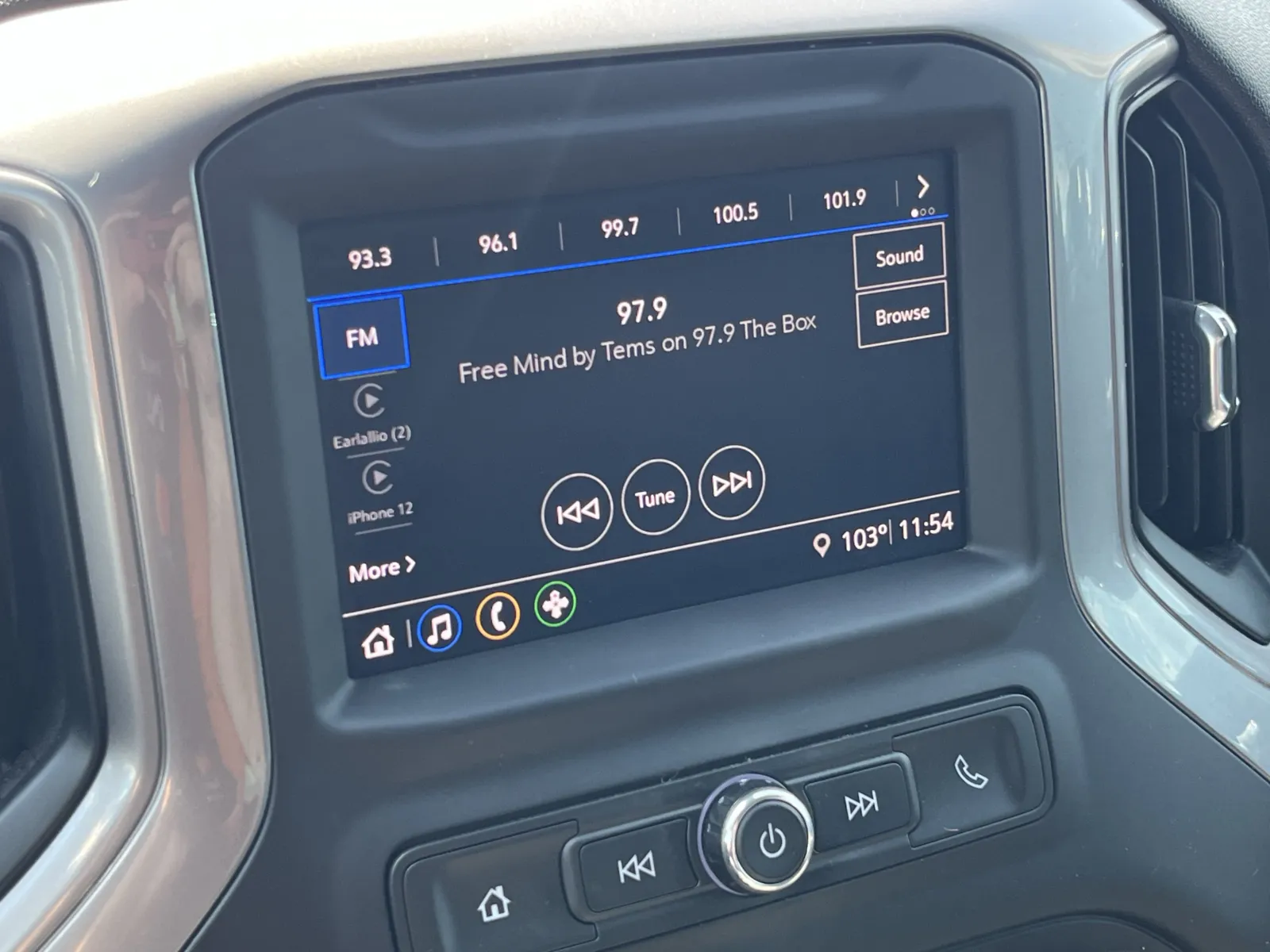 Chevrolet Silverado photo 6