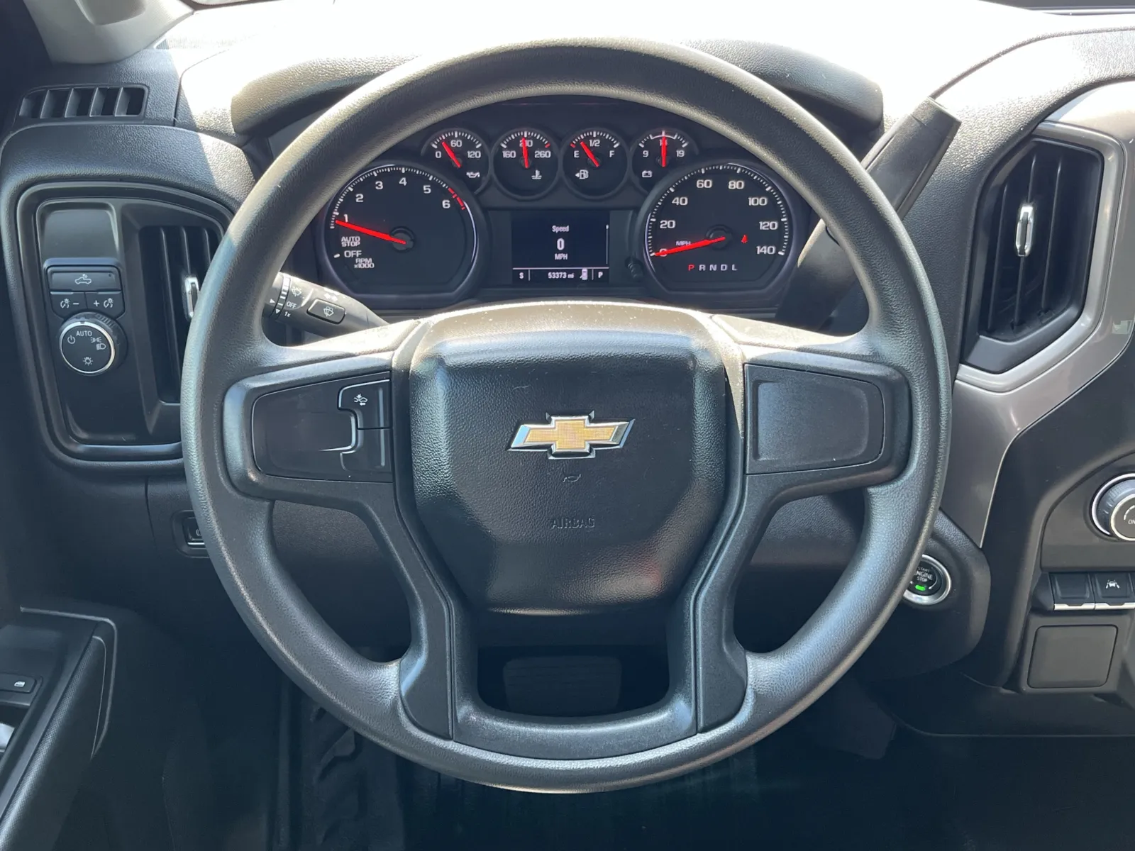 Chevrolet Silverado photo 15