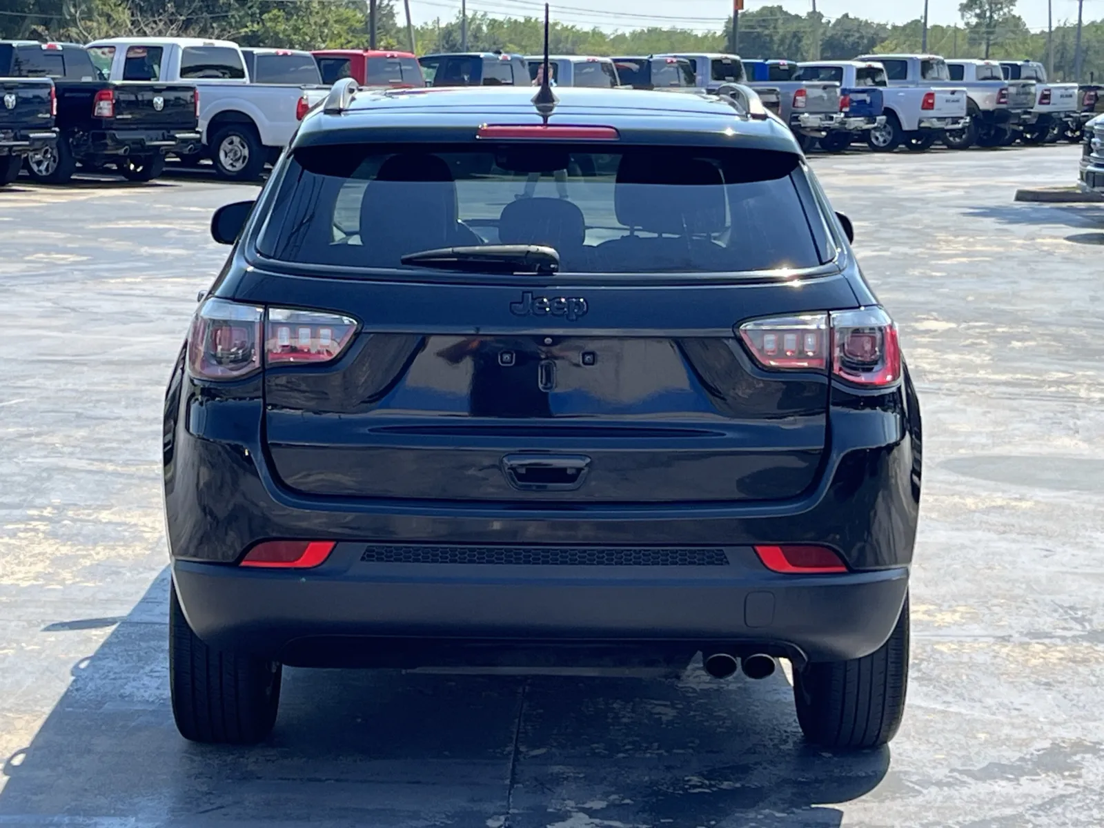 Jeep Compass photo 8