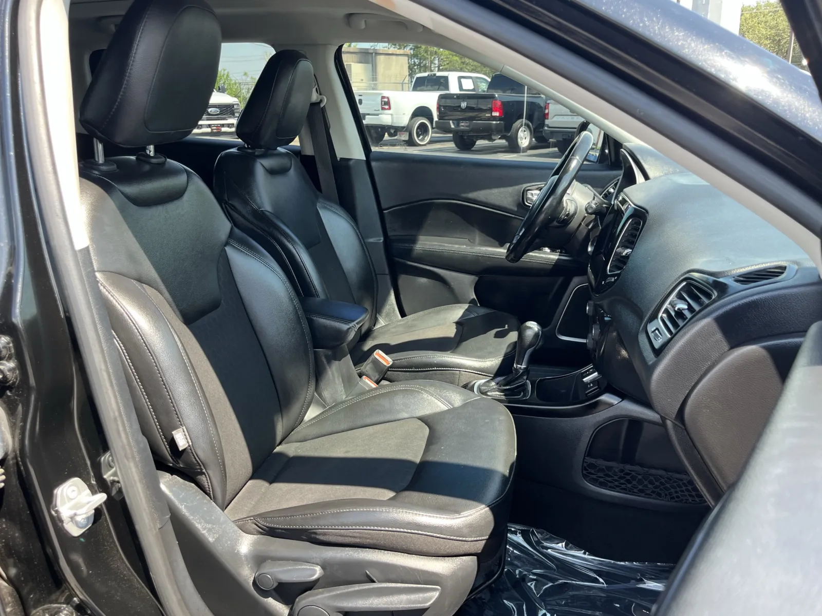 Jeep Compass photo 28