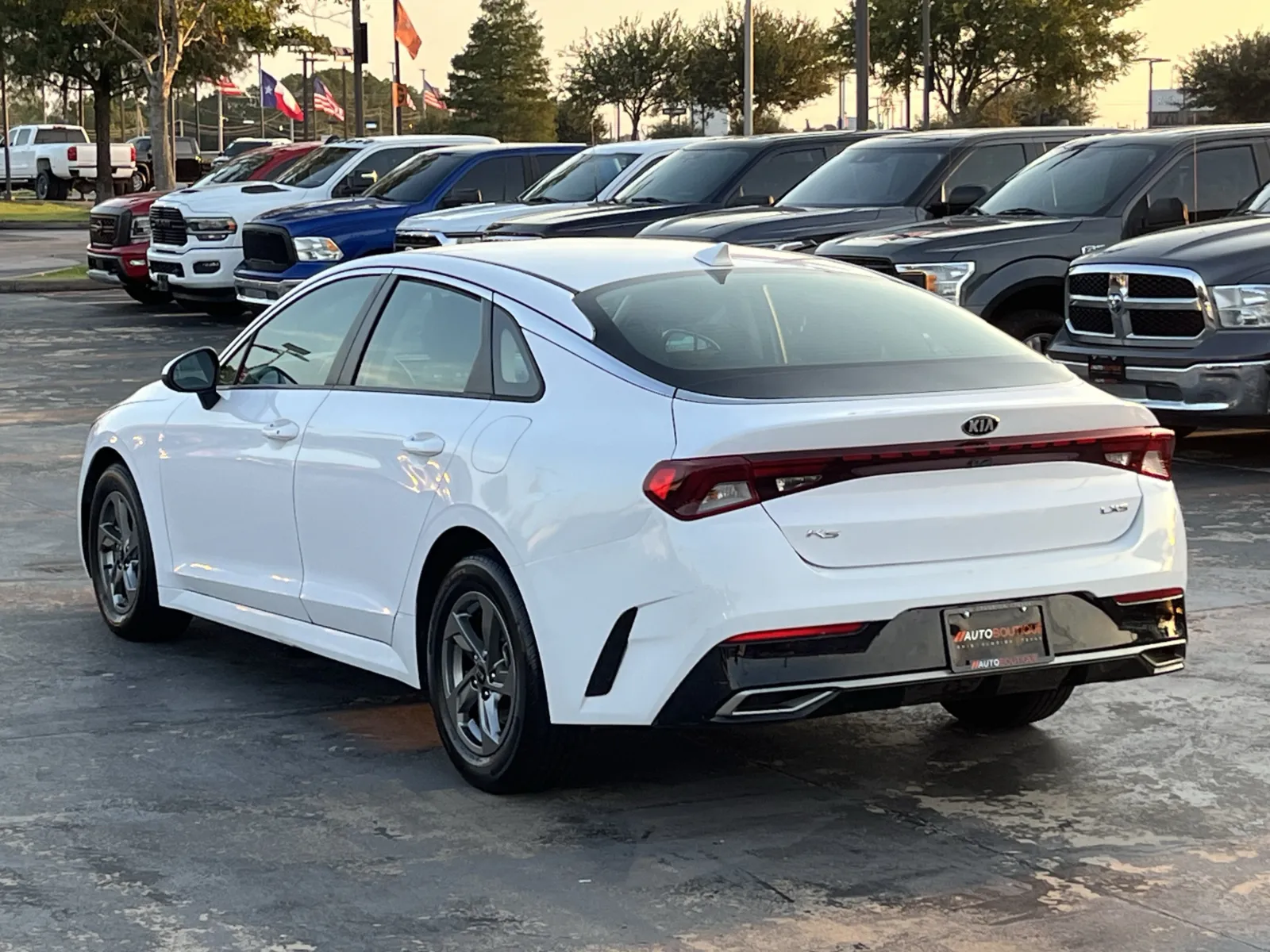 Kia K5 photo 8