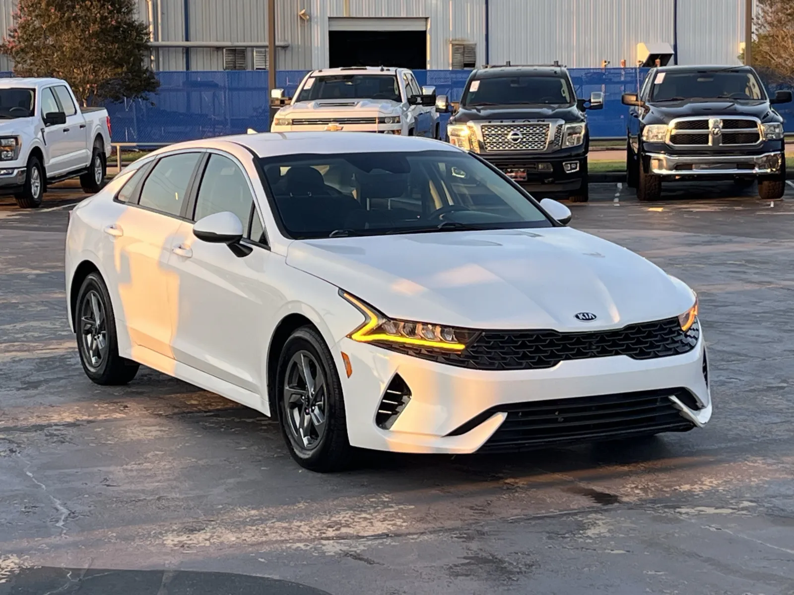 Kia K5 photo 3
