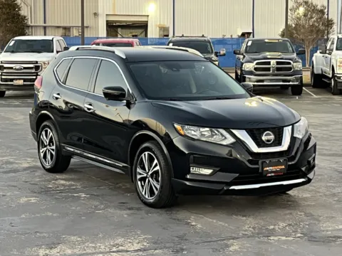 Another view of 2018 Nissan Rogue SL for sale in Alvin, TX at Auto Boutique Texas