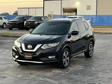 Photos of 2018 Nissan Rogue SL for sale in Alvin, TX at Auto Boutique Texas