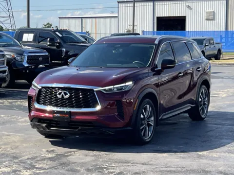 Photos of 2023 INFINITI QX60 LUXE for sale in Alvin, TX at Auto Boutique Texas