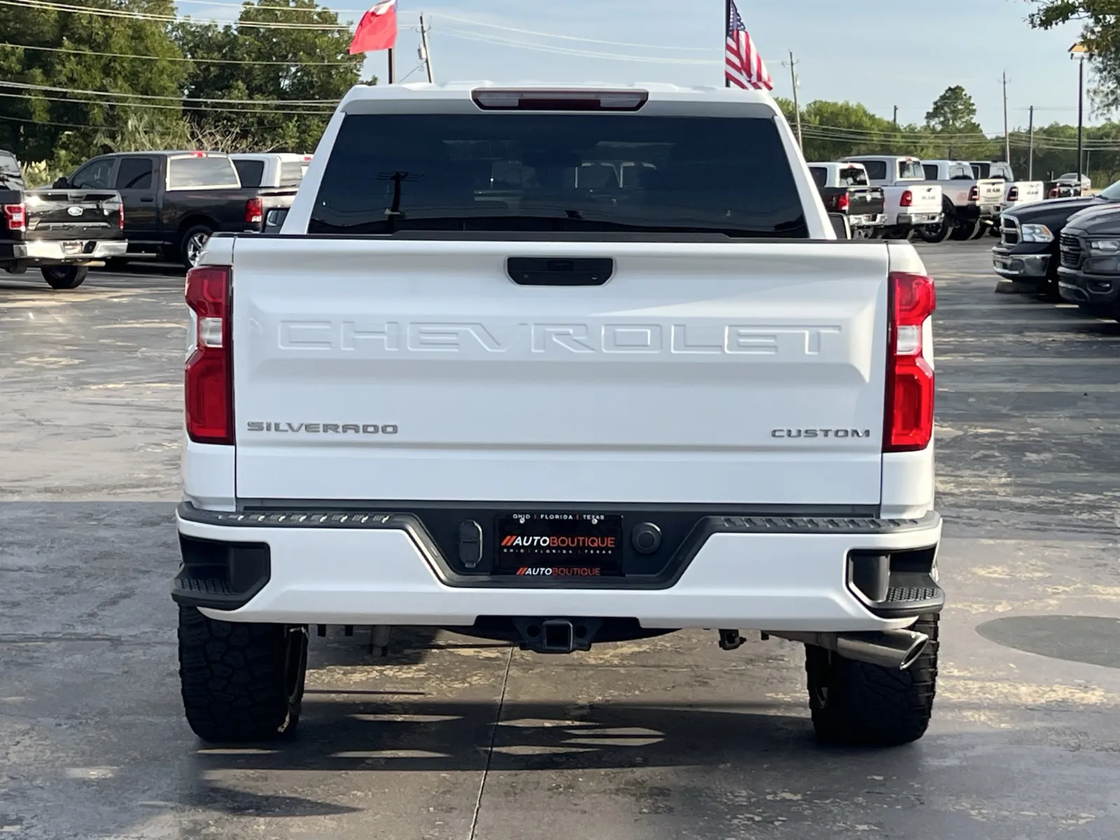 Chevrolet Silverado photo 8