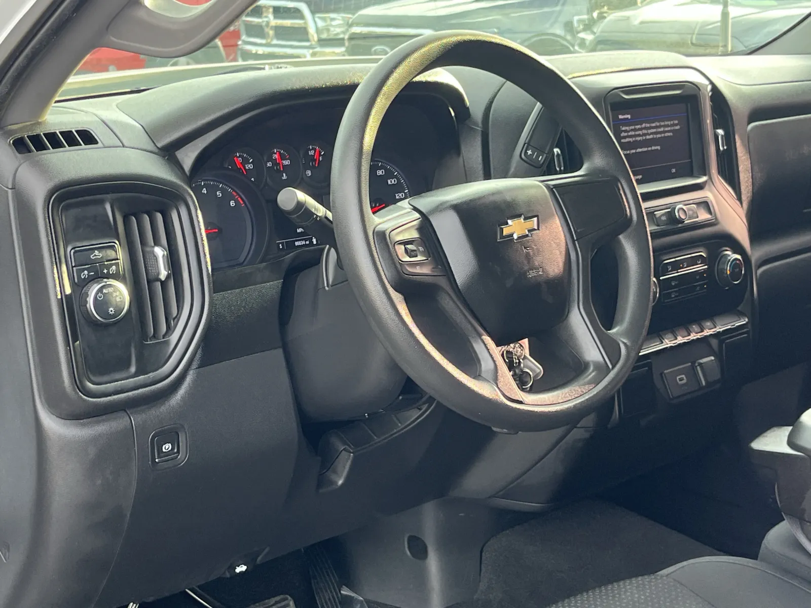 Chevrolet Silverado photo 12
