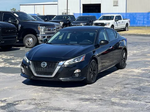 Photos of 2019 Nissan Altima 2.5 SL for sale in Alvin, TX at Auto Boutique Texas