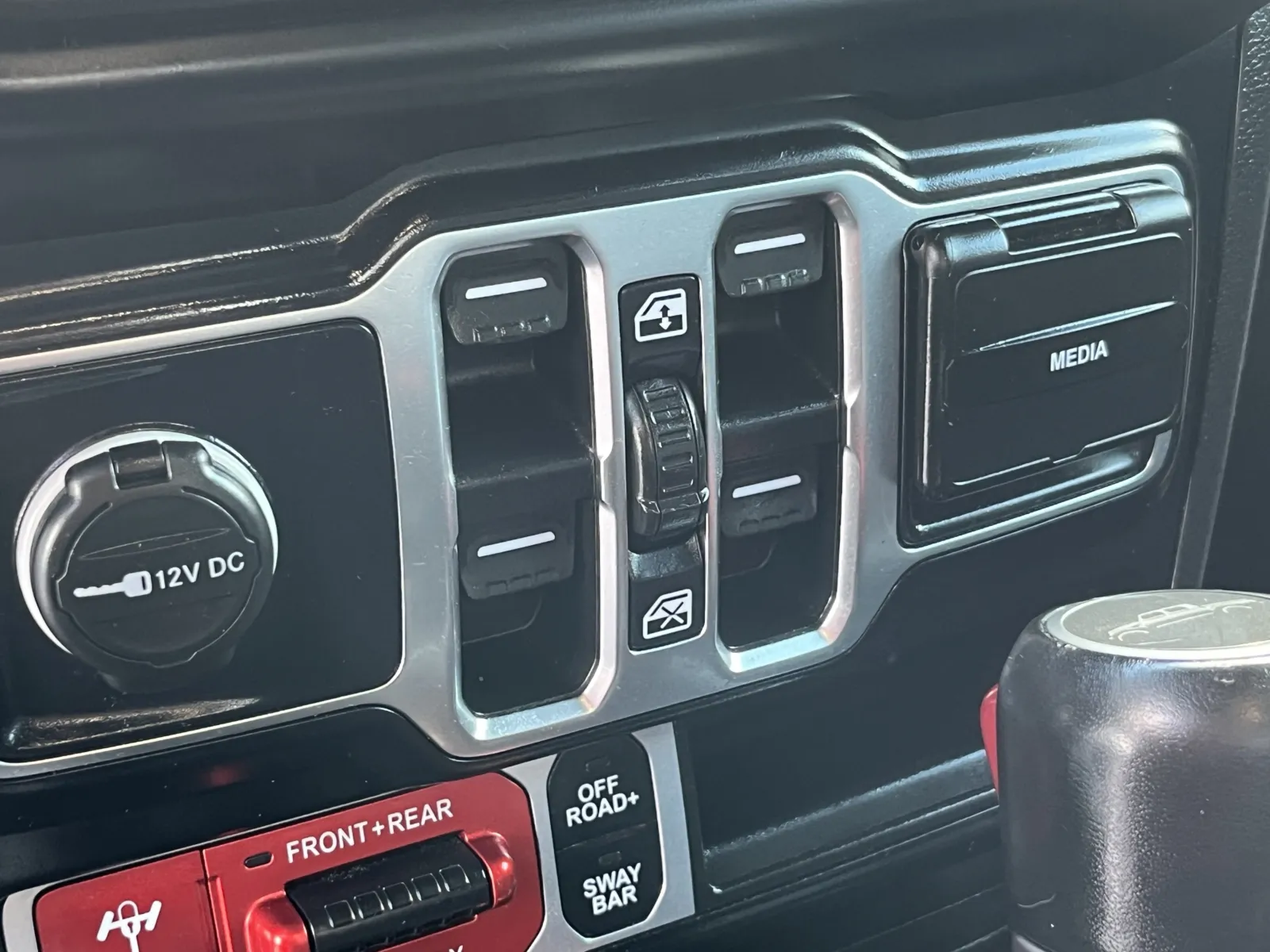 Jeep Gladiator photo 21