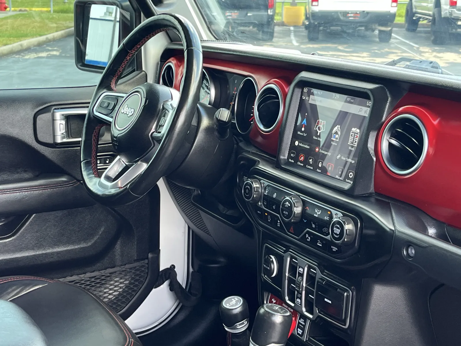 Jeep Gladiator photo 13