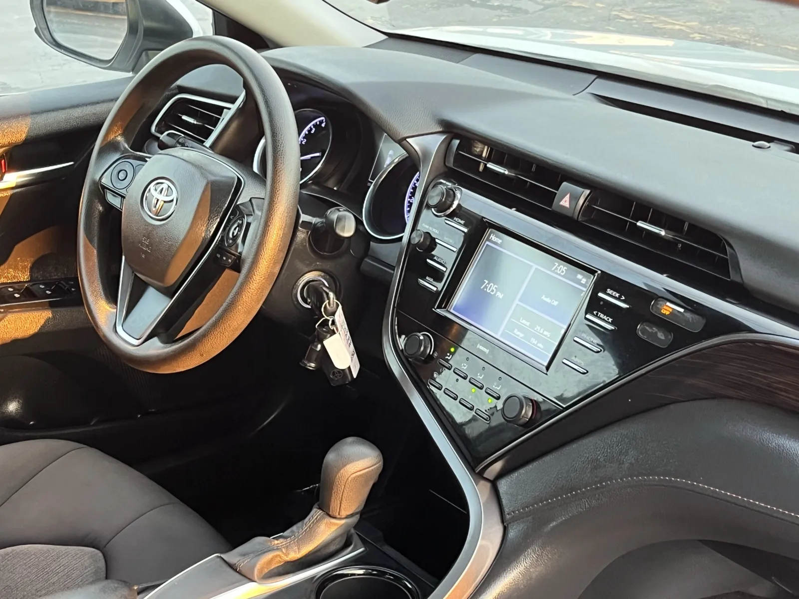 Toyota Camry photo 13