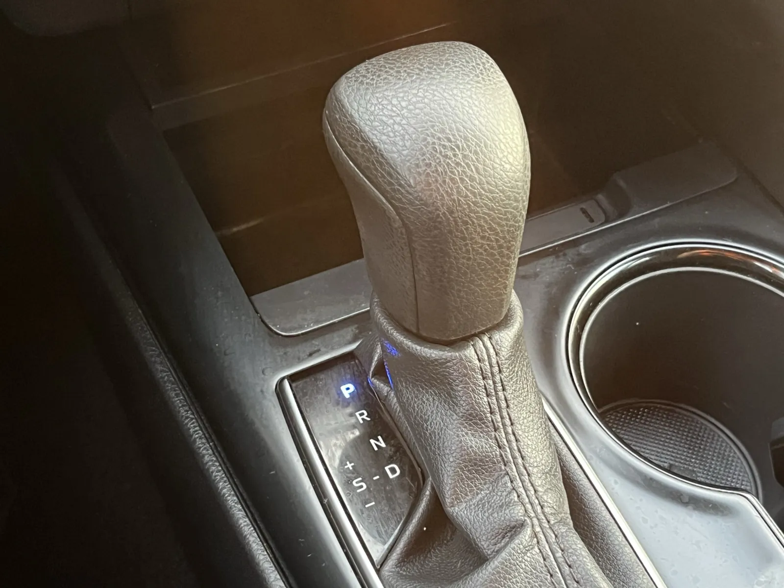 Toyota Camry photo 19
