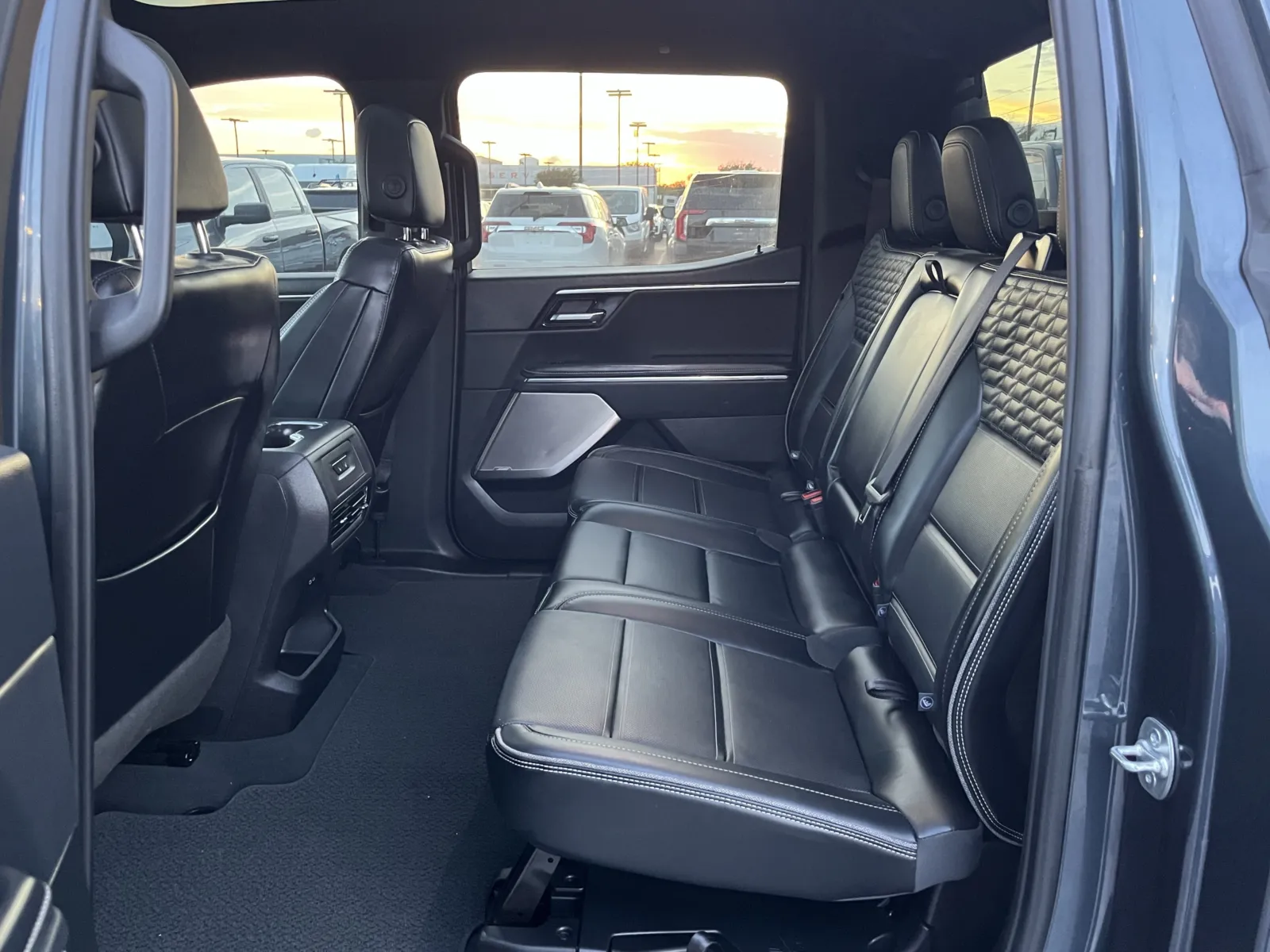 GMC Sierra photo 28